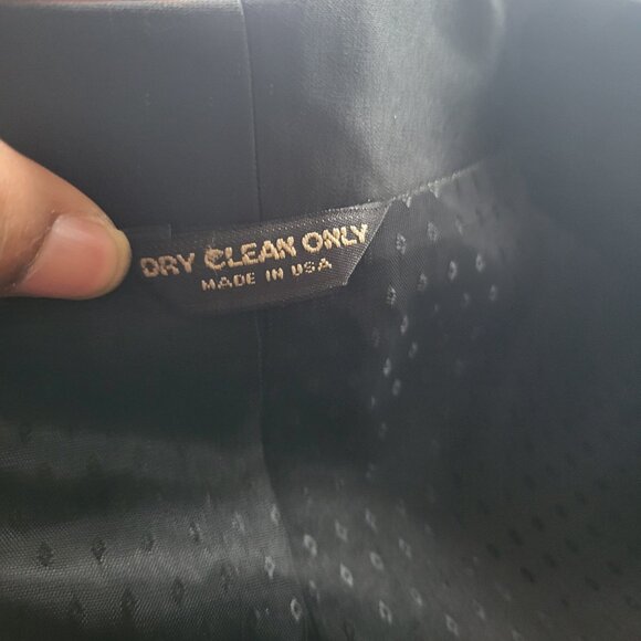 Black-Tuxedo Blazer/ Jacket by Bill Blass (Sizing: Refer to Measurements) - Picture 9 of 15